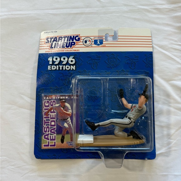 2 STARTING LINEUP 1996 EDITION CAL RIPKEN JR BALTIMORE ORIOLES WITH CARDS - Picture 4 of 6